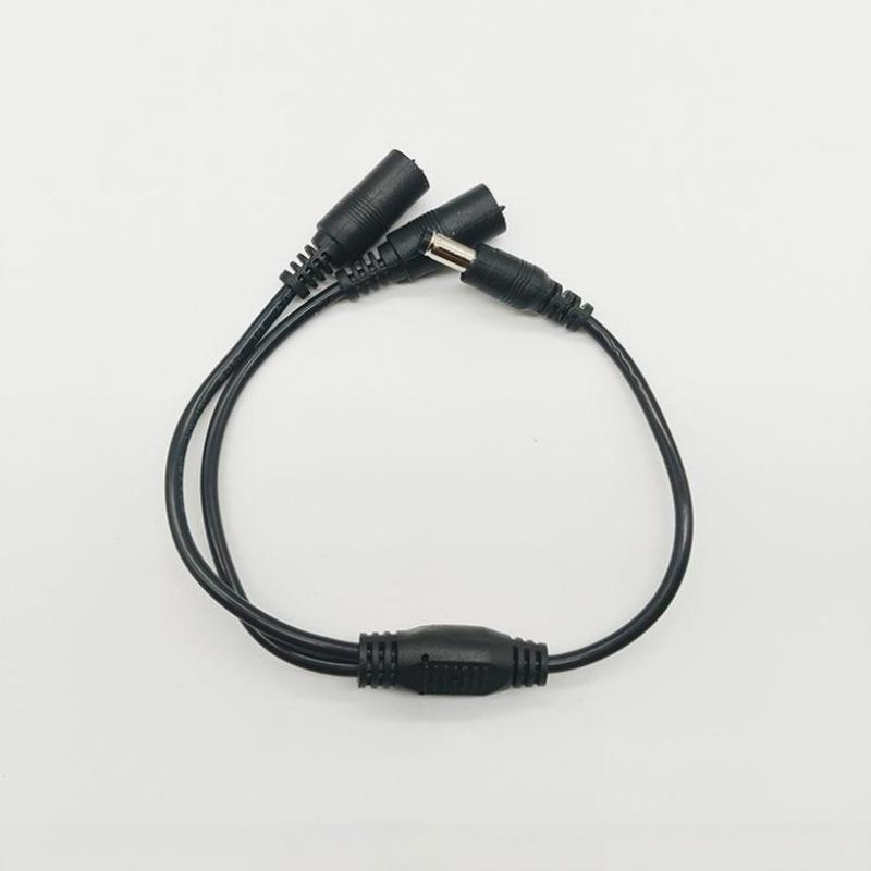 高耐久性1対2 DC電源分配ケーブル、5.5x2.5mm、屋 - Outdoor Use Power Strip のレビューと価格