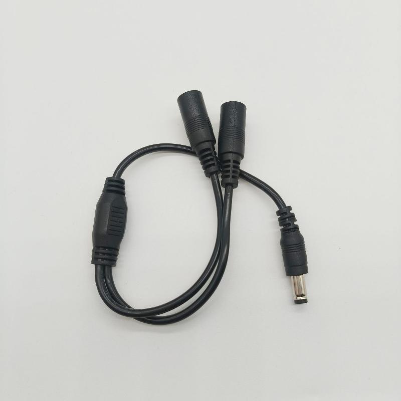 高耐久性1対2 DC電源分配ケーブル、5.5x2.5mm、屋 - Outdoor Use Power Strip のレビューと価格